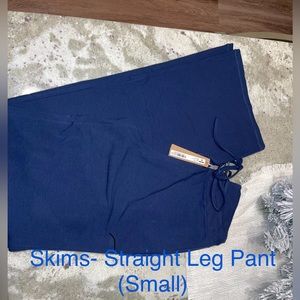 NEW- COTTON JERSEY COLLECTION
Small 
Color- Navy